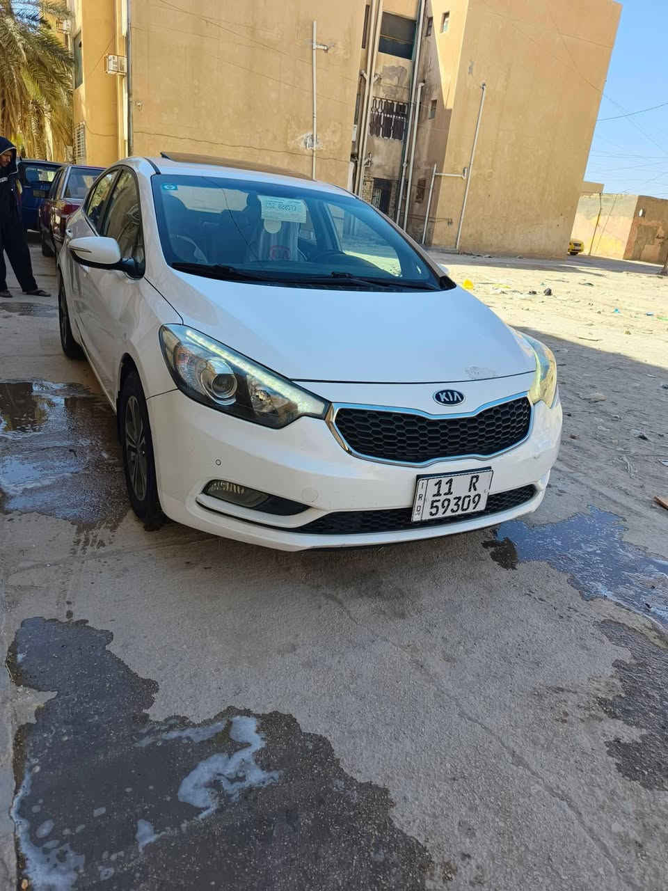 السلام عليكم
سيراتو موديل ٢٠١٣
رقم بغداد باسمي فول ومكفول 
فتحه بصمه لد لايت بك لايت وكشن جلد وحساسات
مكاني السماوه ام العصافير
***********🤳
