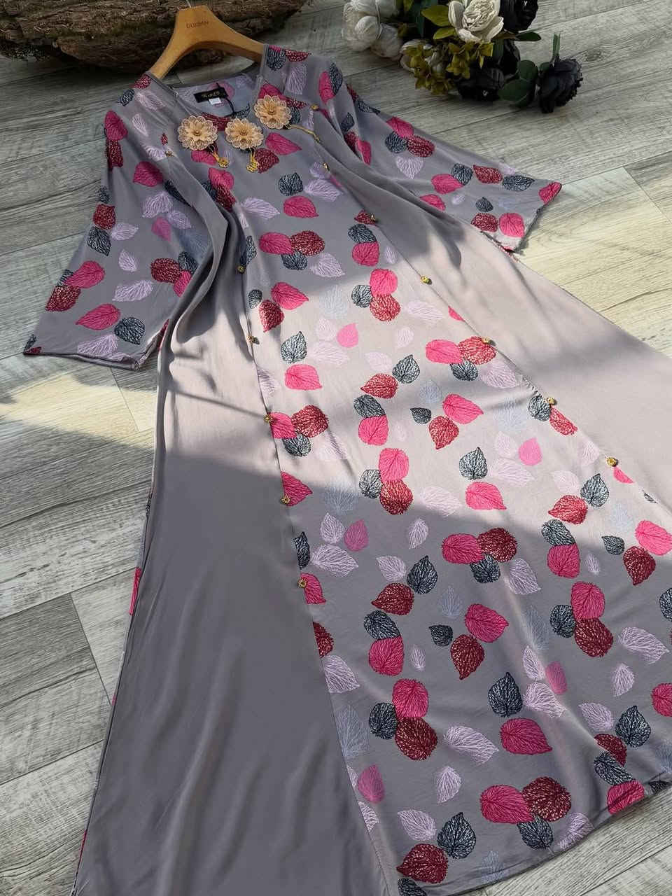 وصل كششخة العيييد 🥹🌛🌙⭐️
فيولا.. الأناقة والراحة تبدأ من بيتكِ! ✨
#دشداشة_نسائي__كلوشة
#السسسسسسعر_صااااااااااااارت_قطعة_15ألاف 
سارعوا بالحجز كمية جدااا محدودة
القياس _2xl_3xl_4xl_5xl
الخامه كشمير  درجه اولى
التوصيل الفين دينار داخل قضاء المسيب
التوصيل محافظات 6ألاف


**إذا كنت صاحب هذا الإعلان وتريد حذفه لأي سبب، رجاءا أرسل رسالة إلى الدعم الفني**