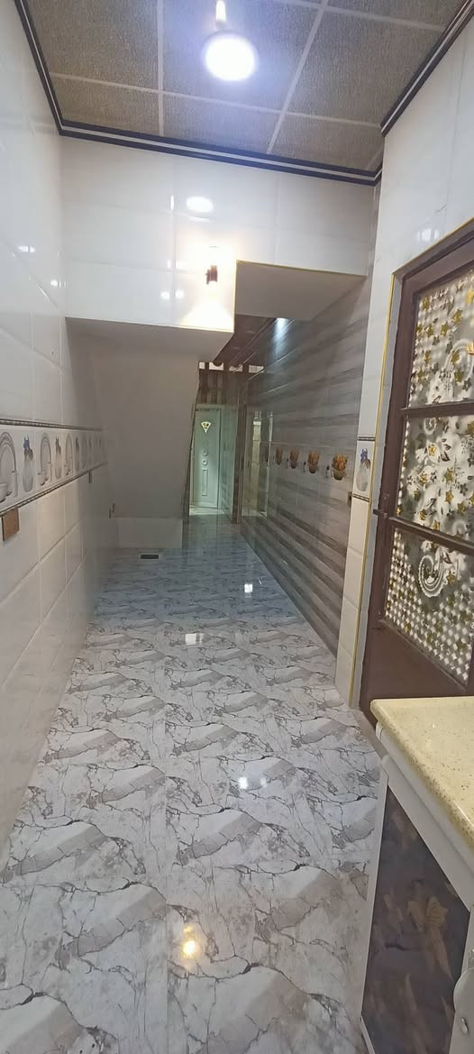 دار للايجار
حي البكر شارع المنظمة خلف تيم ماركت 
مساحة 💯 م 
غرفة نوم وهول واستقبال ومشتملات 
الدار نظيف......
للاستفسار مراجعة مكتب المازن حي البكر شارع المنظمة قرب المركز 
او الاتصال على 📞☎️***********
