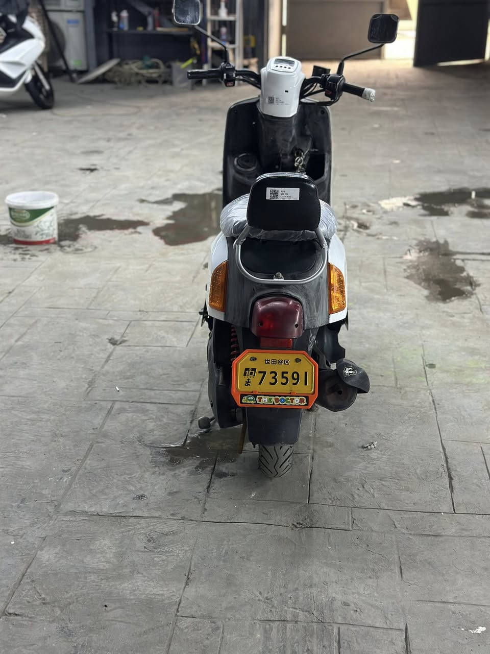 السلام عليكم شاب بوليس 2010كفاله عامه نوزل مو  كابريتر+مامفتوح اي شي مراوي عادي بيه ***********المكان بغداد
