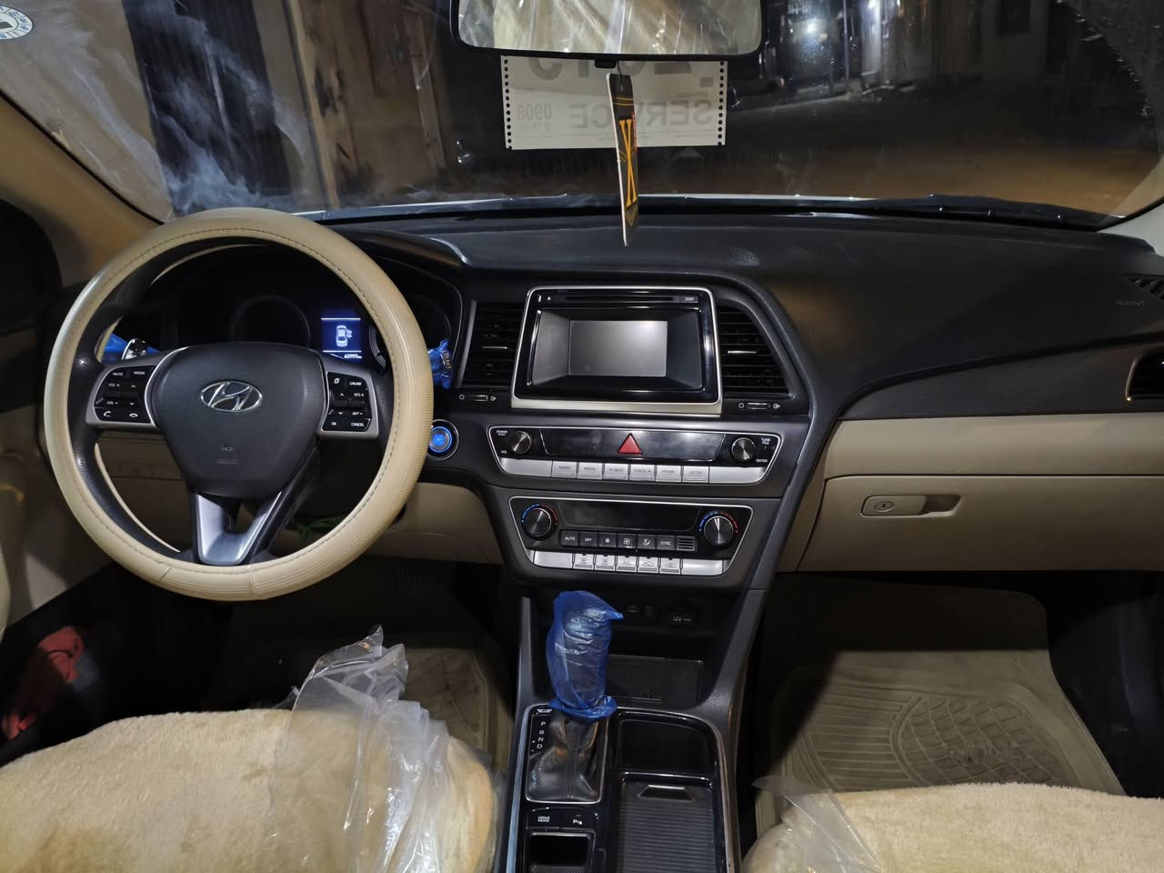 سلام عليكم سوناتا 2018 لبيع فول لمتد كامله مواصفات كفاله عامه عدا الباب الوره بارد البقي كفاله رقم انكليزي سياره تخبل أحله من الصوره المكان نجف مكلف بل نشر رقم صاحب   *********** 183 وبيها مجال لشراي
