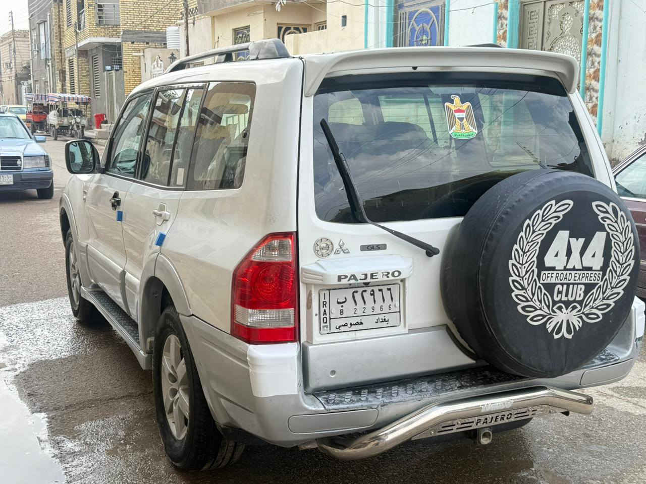 السلام عليكم مكلف بلنشر  باجيرو موديل (2006) رقم بغداد بسمي محرك (3500) شرط ما مفتوح كير حداديه مكينه مكفولات ويل كب يداد نيكل شاشه لايت زنون كهربائيات كله شغاله مداور مباشر بسمي حره سنويه جديده  مكان السياره الناصريه مقابيل كراج بـغــداد السعر خاص  وبيه مجال الاتصال (***********)
