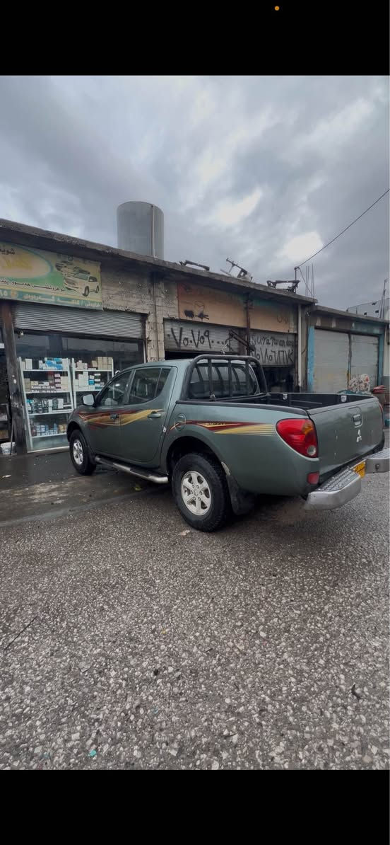 قەزافی ٢٠٠٨گاز 
سەقفو حیزام 
باجی ئەسلی 
مەکینە بیلاد ئنجکتەر 
گئرو مەکینەو دەبل گئر  دوکەلی رەشو شین بەشەرت 
سحر ٨٥و مەجال 
شوئن سۆران 
***********
*********** سوران, أربيل
