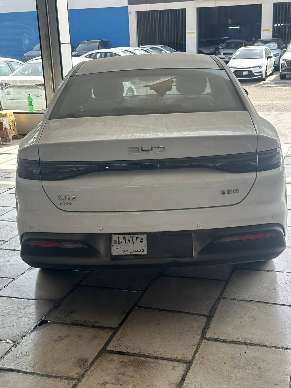 Seal 5
سيل فايف ابيض داخل ابيض  
***********
***********
***********
