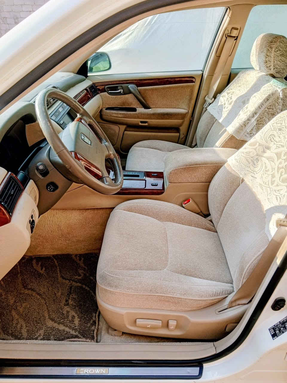 للبيع ادوات ادوات للبيع /دخول جديد 
السلام عليكم سيارة ملكة جنون موديل 2003 مواصفات دكمتين . ديفور الصغير . جام اوتو اربعه . مري شفط . كواتم بيها .  استيرن كهربائي. لون خضراوي المرغوب /السياره كفاله عامه من كلشي 
دخول جديد لا مفتحه ولا ملعوب بيها السياره ماشيه قليل 
مكان السياره البصره الرقم /***********
