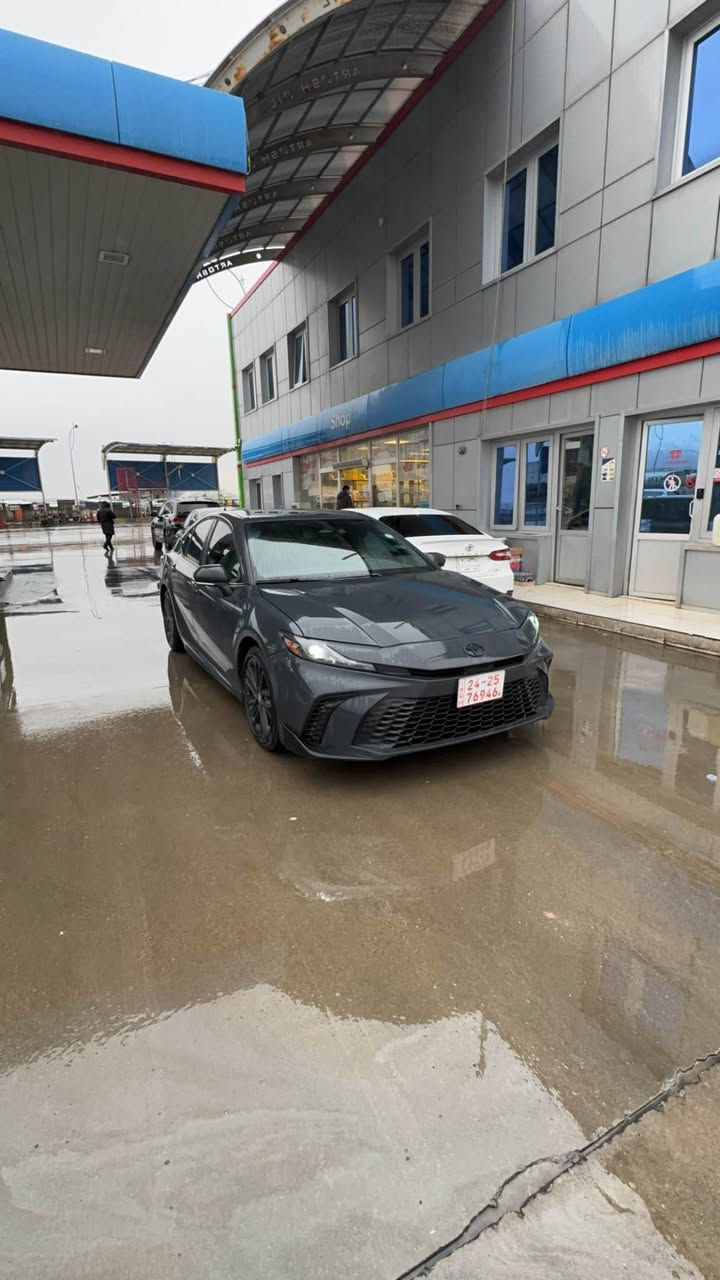 Toyota camry 2025. SE
 ٣٧,٠٠٠. كيلومتر ماشية
سيارة جملوخ امامي  و نص باب. سايق مصبوغ
شاصي بدن و ايرباك. كير مكينة بشرط دهوك, العراق


**إذا كنت صاحب هذا الإعلان وتريد حذفه لأي سبب، رجاءا أرسل رسالة إلى الدعم الفني**