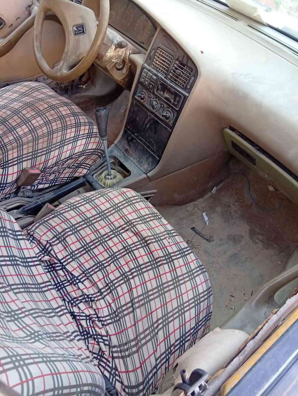 السلام عليكم سياره للبيع ومراوس 405 موديل 2010 الثانويه ل 26 راعيها ما واصل ماكينه بها خير سلفها واقف تراد لها ترتيبات بسيطه السعر 13 بها مجال. *********** تواصل واتساب مفتوح الخاص
