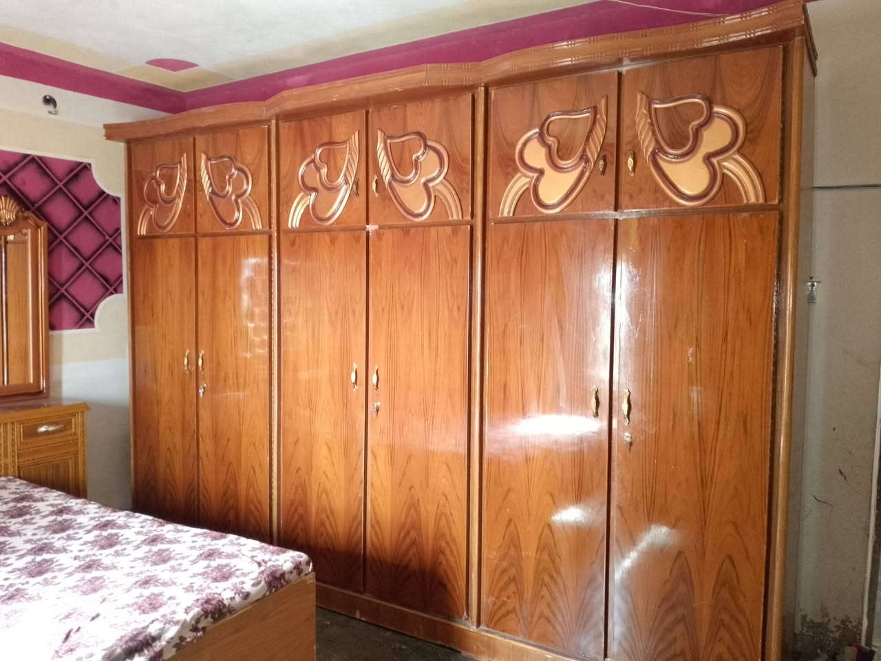 توجد غرفة توج خشب صاج عراقي سعر مليون 100 في قضاء رمانه ***********
