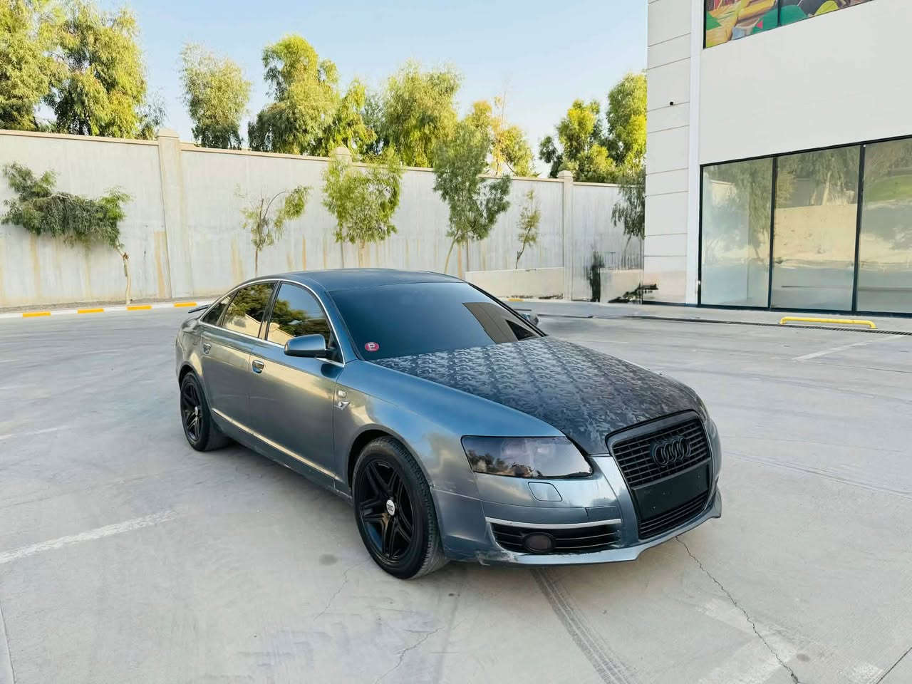 Audi A6
S line مواسەفاتی 
مۆدیل ٢٠٠٧
٢ پارچەی بۆیاخە بێ ناو گرتن  
رەقەم ئەوروپی مەنەفێستی ابراهیم خەلیلی لەگەلە
لەسەر مەنەفێست موافەقەی جام رەشی هەیە ٪١٠٠ 
سەیارەیەکی پاک و جوانە کامل دەستکاری کراوە  دفیوزەر +باڵ+ دەبڵ گزۆز+ ویلی سپۆرت +شواربی دەعامی + کوشن سپۆرت + شاشە 
گێر و مەکینەی بە شەرت کارەبایەتی مەزبوتە 
نرخی ٣٨ وەرەقەیە و کەمێک مامەڵەی تێدایە گۆرینەوەش دەکەم بە شتێک بە دڵم بێ
ژم
*********** Singapore
