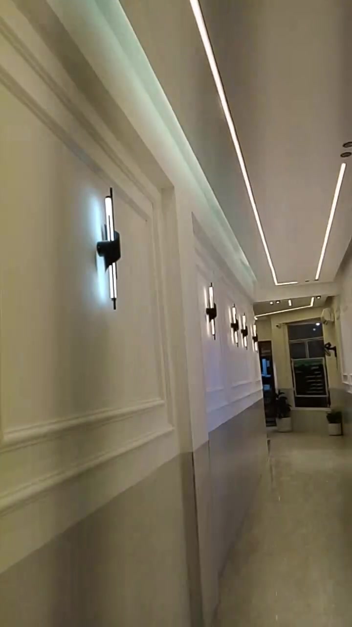 أنسب الاسعار..
عمل وتصميم كافة الديكورات الجبسيه والبديل رخام وبديل الخشب 
1_ سعر المتر طول ٣٠ الف يشمل تصليح وتثقيب وتسليك فقط

2_ سعر المتر الطولي ٣٥ الف يشمل تصليح وتثقيب وصبغ

3_سعر المتر طول ٤٥ يشمل الصبغ والكهربائيات كرستا وعمل

4_سقوف ثانوية+ اشرطة بلاستك 

5_سحبات لوحات

حسين الكلابي 
***********
