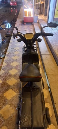 دراجة شحن • تحمل 300ك • 5 بطاريات 18امبير