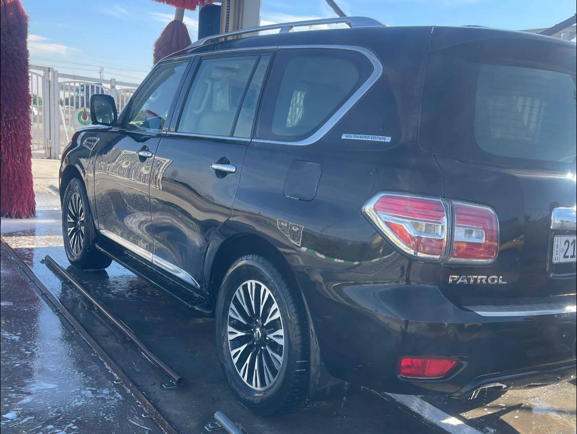 سلام عليكم نيسان باترول سيف العرب موديل 2012 خليجي فول 1/1 رقم سليمانيه تحويل مباشر مواصفاته بلاتينيوم فول معرفه مواصفات 5600 مكينه الجيبره رادارات حساسات فول كامرات كشنات جلد فتحه سقف فول للخير مكان السياره بغداد بيها قطعتين صبغ   خير من الله سياره حلوه ونضيفه مكفوله كير مكينه صدر تبريد ثلج تتفه شغاله خزن ميموري تحكم سترين هوا مواصفات *********** واتساب موجود
