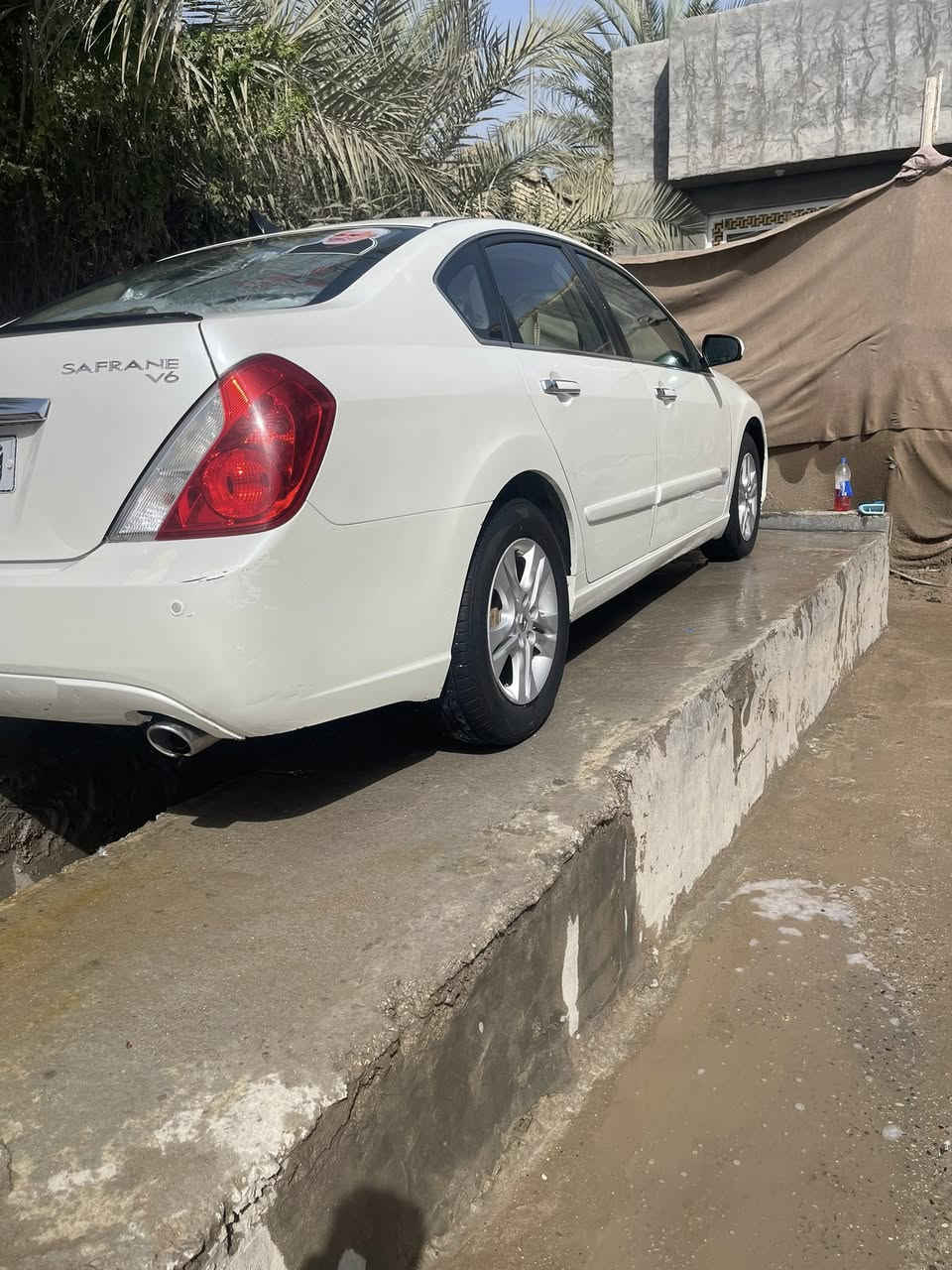 السلام عليكم  /قبل كلشي ماتفيدك اعبر المنشور فدوه اروحلك  /رينو سافران/   السعر105$$ مجال لشراي فقط حك جيتك 
موديل 2010خليجي   (🚨 رقمها بغداد إنكليزي الجديد) مكان السياره بابل الحله
بيها قطعه فقط باب السائق مبدل ابلادي بدون دواخل
السياره عليها ادامه كامله كل نقص مابيها 
تبريد حداديه تايرات ميزانيه كامله مصروف عليها امانت الله 
تحويل مباشر سنويه جديده ل 2030 /هنا 🚨***********🚨 واتساب هم متوفررر
