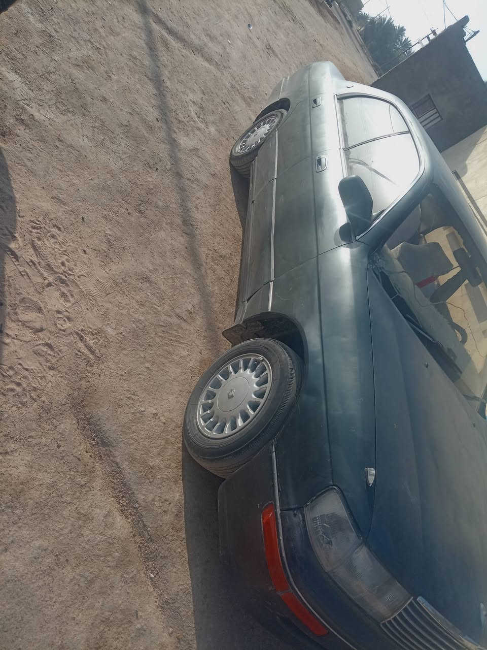 بطه ٩٤ مكفوله من العيب الشرعي بسمي محرك وكير ٣٠٠٠ حداديه خلفي وامامي اكسن جديد كهربائيات كلها شغاله دواخل نظيفه سنويه ٢٥ مكانها الرميثه سعر ٤٠  هاتف ***********
