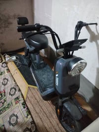 بيسكل شحن • يحتاج شاحن • استعمال شهر