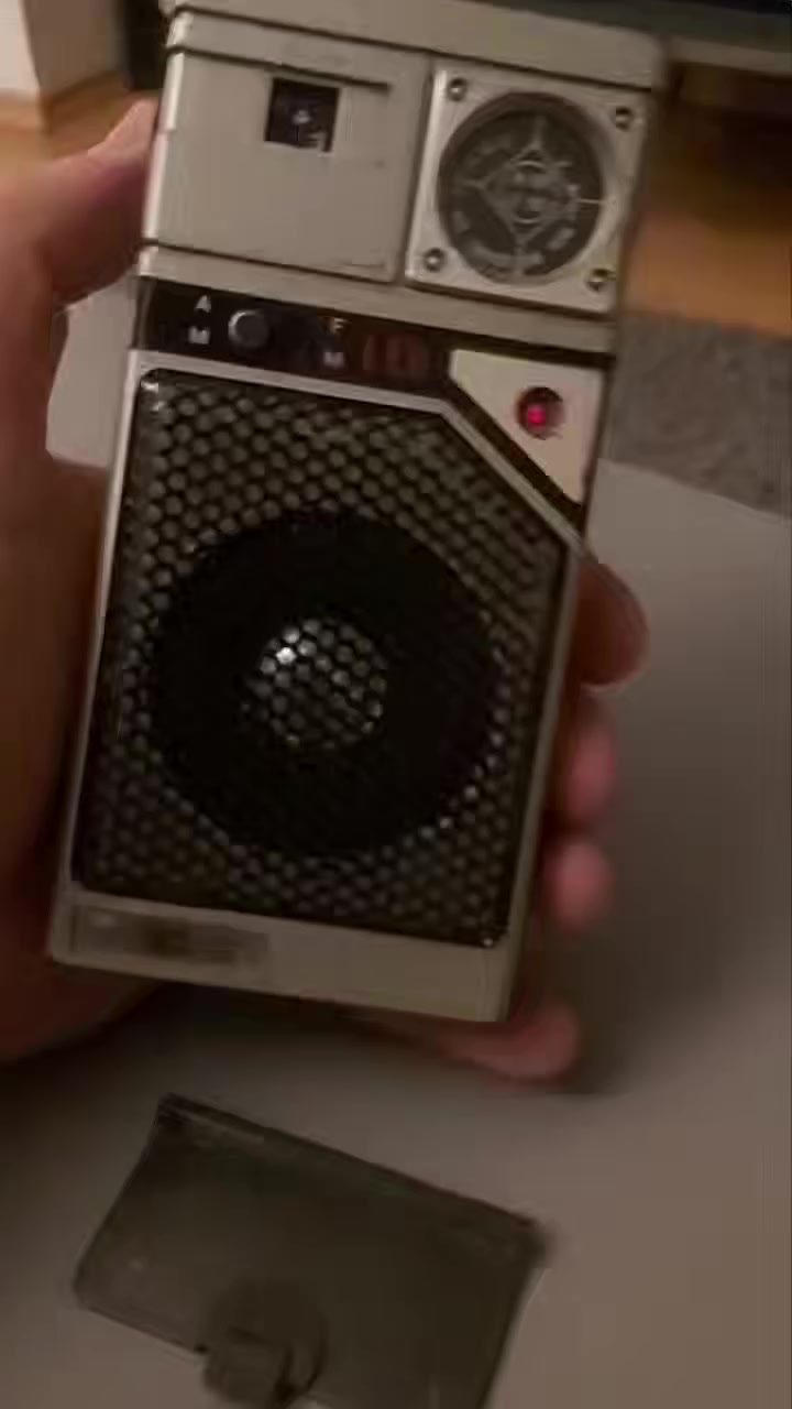 RADIO HERU 
انتاج هونك كونك 1985
موجتين MW FM
بطلرية قلم عدد 2 
نظافة 75-80%
السعر 30 الف
#الجميع


**إذا كنت صاحب هذا الإعلان وتريد حذفه لأي سبب، رجاءا أرسل رسالة إلى الدعم الفني**