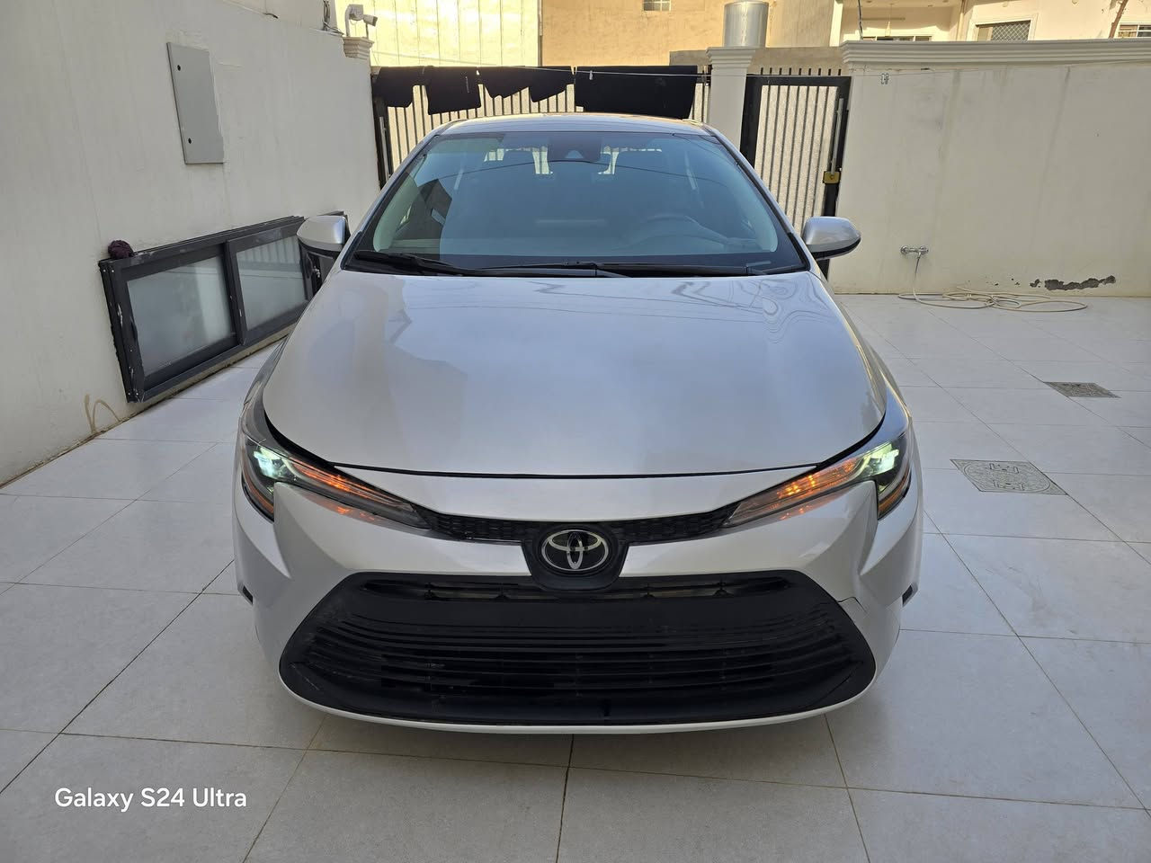 كورلا موديل 2024 LE 
ماشي ٢٧ الف 
البونيد نفسها مصبوغ 
بدون ارباك بدون دواخل بدون تبديل 
يترقم اربيل او سليمانية 
مكانها كركوك  /موجودة في معرض ديار بكر 
سعر ١٥٥ 
***********
