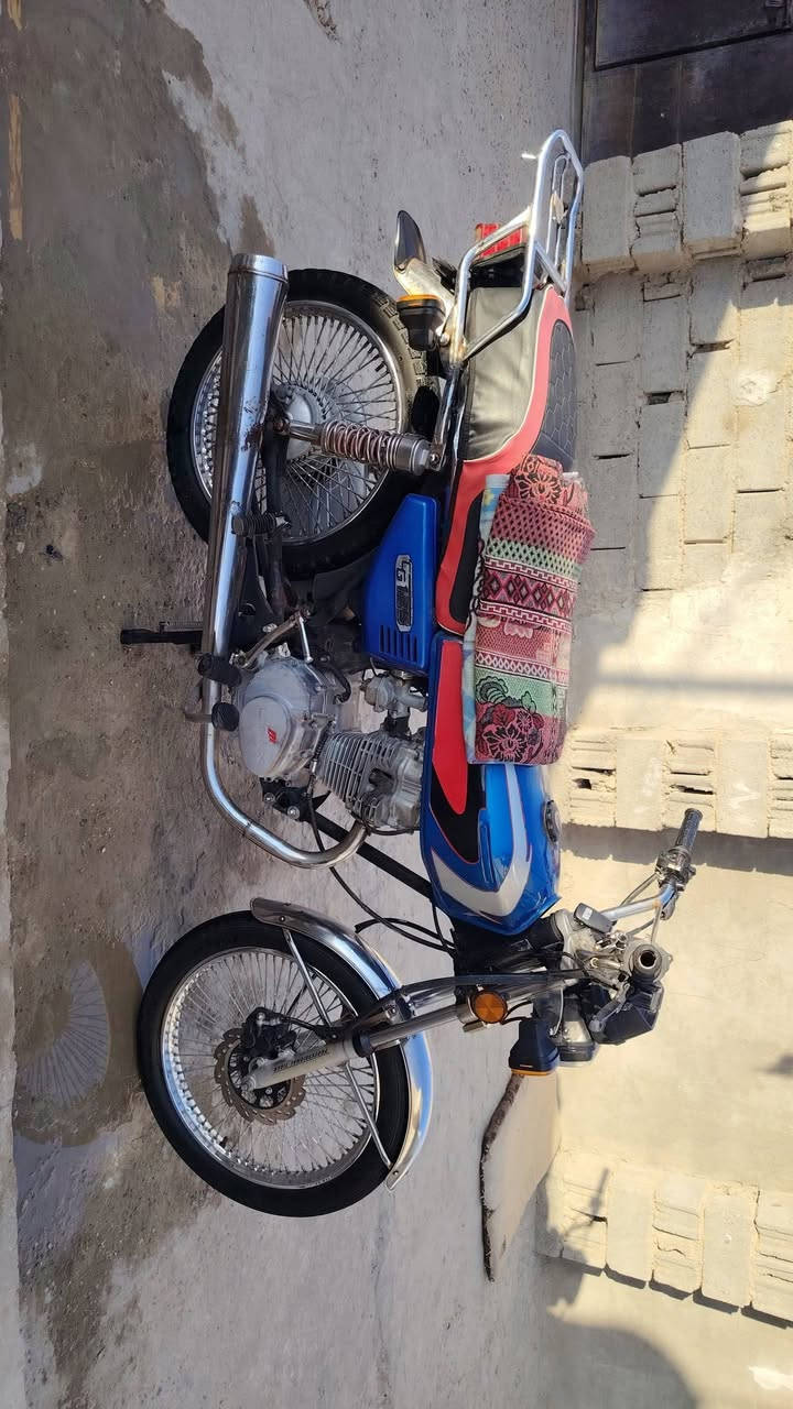 سلام عليكم دراجه 4كير نامة شلامجه مديل ٢١بشهر 9 اوراق سكنر دراجه كلهه شغاله كهربائيات كلهه شغاله ومابيهه كل نقص مكان كربلاءقرب مرقد الحر 
السعر 400قفل 
رقم الهاتف ***********
