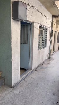 شقة طابق اول  هول كبير 6في 6 غرفة كبيرة وخدمات عمارة هدواء عائلة فقط ا...