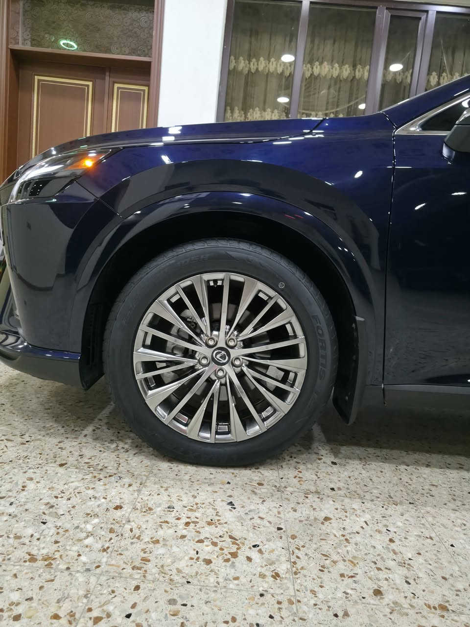 لكزس RX350 هايبرد موديل 2023. رقم بغداد. ماشية 33000 كيلو. وارد كندي مكفوله بدون اي ضرر. فول مواصفات. ما عدا 5 كامرات. السعر 42000 ومجال للتواصل ***********.
