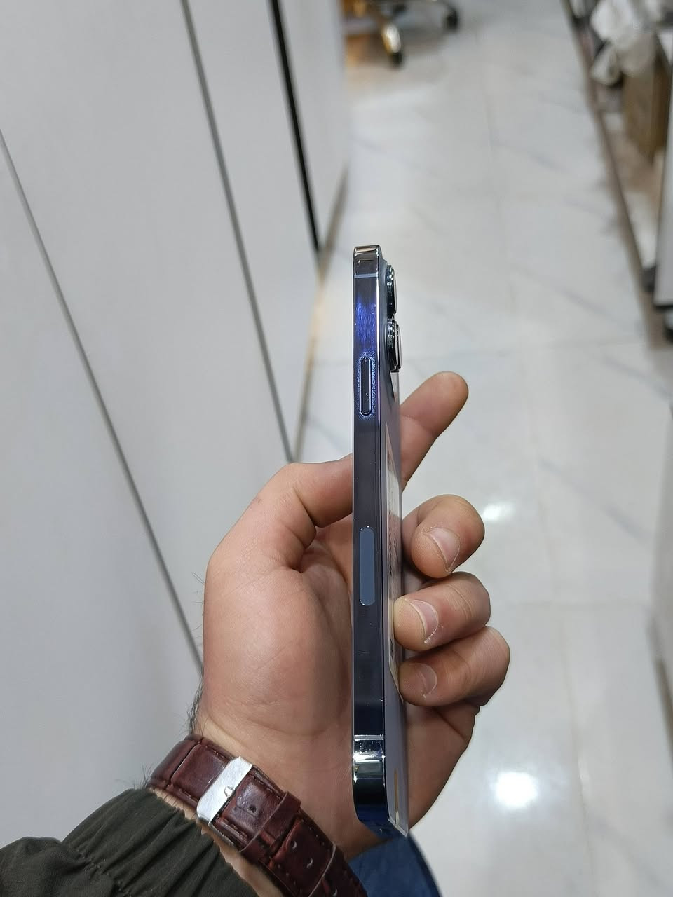 ايفون 13 برو ماكس
256G تك سيم 
بطارية 92 مصعدة 
جهاز نورمال و نضيف 
مع شاحنة اصلية من شركة زوم 
السعر (720) 
***********
