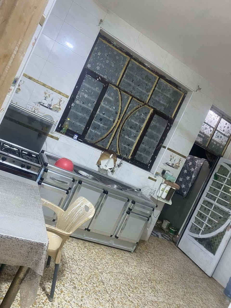 بيت للبيع المساحة 200 متر 
يحتوي على غرفتين نوم واستقبال وهول ومطبخ ومجمع صحيات داخليه وخارجيه 
السعر المطلوب 70 وبي مجال 
العنوان بابل حله محلة العتايج حي نجم يبعد على الشارع العام حوالي 400 متر شارع تبليط
للإستفسار اتصل على الرقم ‭0771 950 6482‬
#متابعة_للصفحة_ليصلك_كل_جديد
