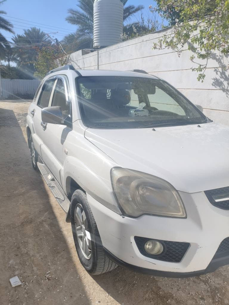 سبورتج 2009 رقم كربلاء مكفولة كفالة عامة من الصبغ بيها قطعة تبديل وقطعة بس بارد صارت عندي السيارة جاهزة 
السعر 120 وبيها مجال 
رقم.   *********** كربلاء, العراق
