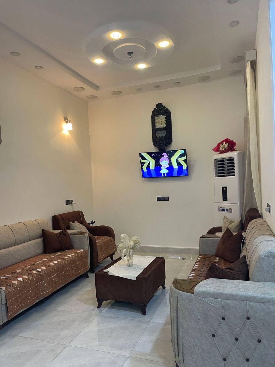 سلام عليكم بيت بسفحه الاولى مصفر معاملته كامله بل بلديه بسمي 
اي ستفسار  👈 ***********
