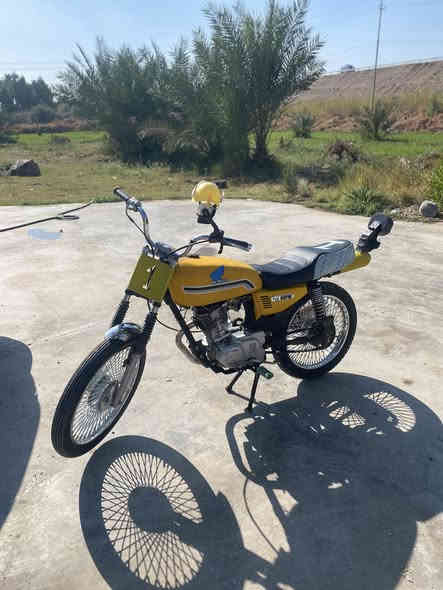 سلام عليكم    دراجه ايراني موديل 2020 دراجه تخبل لا تنقيص لا تبخير شلعه معدل صاروخ كلك كلك مستعجل ع بيعتها مكاني بغداد ابو غريب ***********
