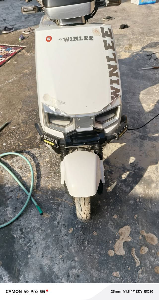 سلام عليكم دراجه شحن للبيع جديده زلغ ما بيهه بغداد مدينت الصدر السعر (850) *********** شراي يتصل فقط
