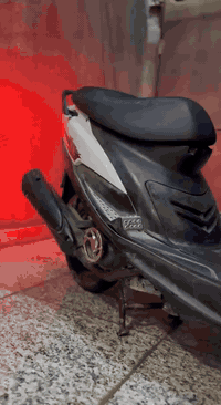 سلام عليكم دراجة ماكس عدلة بوشه 50 بلاد مبدله بس ولفات مابيها اي نقص كل شي يتشغل سلف هندر وكهربائيات  شلعة ومعدل مكاني ناصريه مركز 
***********
