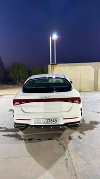 K5 موديل 2023 خليجي كفاله عامله  استخدام شخصي  ماشية 58  مكينة 2000 دو...