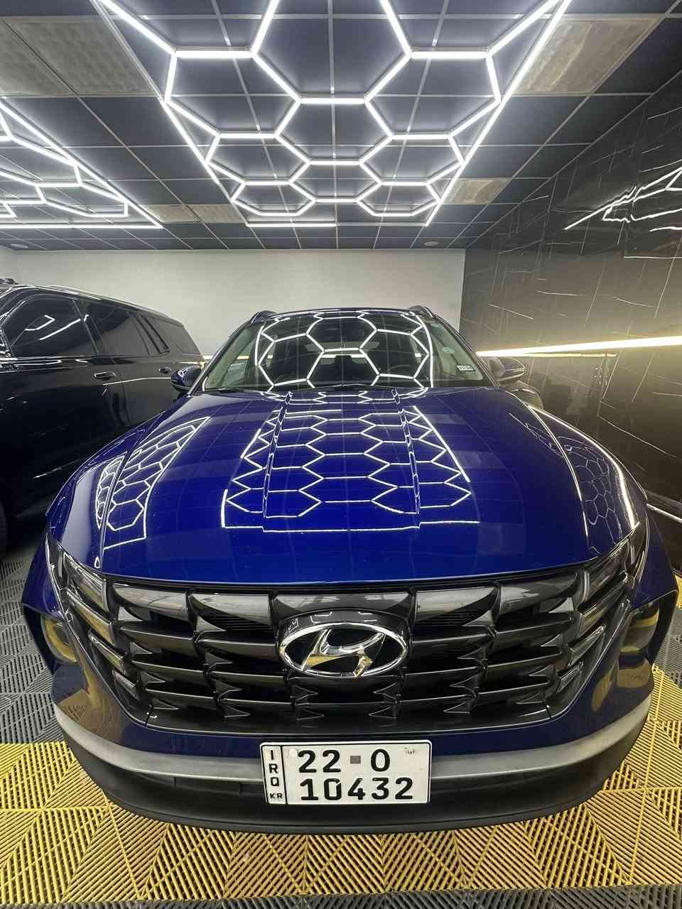 توسان موديل ٢٠٢٣ ماشيه ٤٥ ميل حادثها كما موضح بالصور الدوسه مال باب بالاضافه إلى الجنطه بيها كلير السياره فتحة شحن لاسلكي جنطة كهرباء كشنات إماميه تدفئة كشن السائق كهرباء جنطة كهرباء كشنات جلد وباقي المواصفات المعروفه اكيد 

للعلم عليها حماية ppf للبجم جاملغات وبنيد دعامية ومري جانبيه السعر 195 وبيها مجال 
مكان بغداد الاعظميه متواجد واتس اب 
***********
