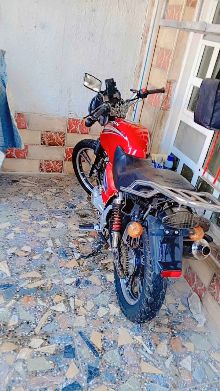 للبيع دراجه جني سعر 400شراي عنوان بغداد جسر ديالى القديم الساهرون يتصل على الرقم الموجود *********** بيه واتساب
