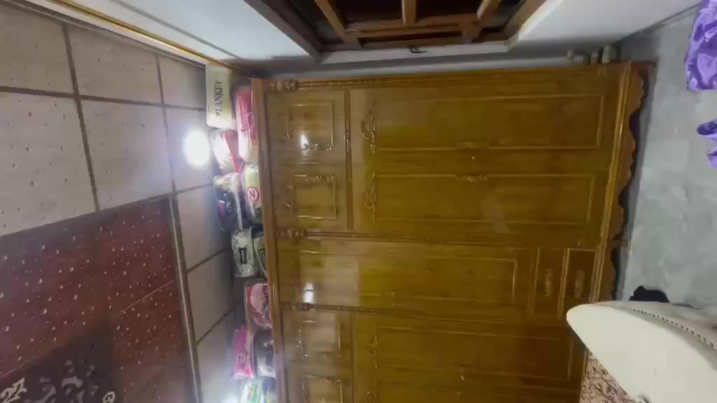 غرفه للبيع نضيفه فصال حديث مستخدمه شي قليل مكلف بل نشر تواصل واتس ***********
