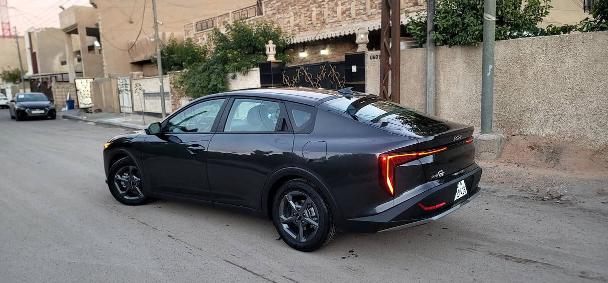 ياالله للبيع فقط K4 2025 نفطي 
قطعة وحدة صبغ  جاملغ امامي جهة الراكب ماشية 12 الف بدون دواخل اخت الكلين بجم كبس صندوق كبس  مكاني بغداد حي الاعلام بأسمي تحويل مباشر للاستفسار اتصل :- 

***********
