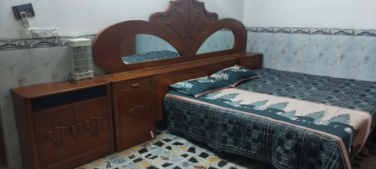 غرفة نوم كاملة

السعر ٧٥٠ الف بيها مجال تخفيض


**إذا كنت صاحب هذا الإعلان وتريد حذفه لأي سبب، رجاءا أرسل رسالة إلى الدعم الفني**