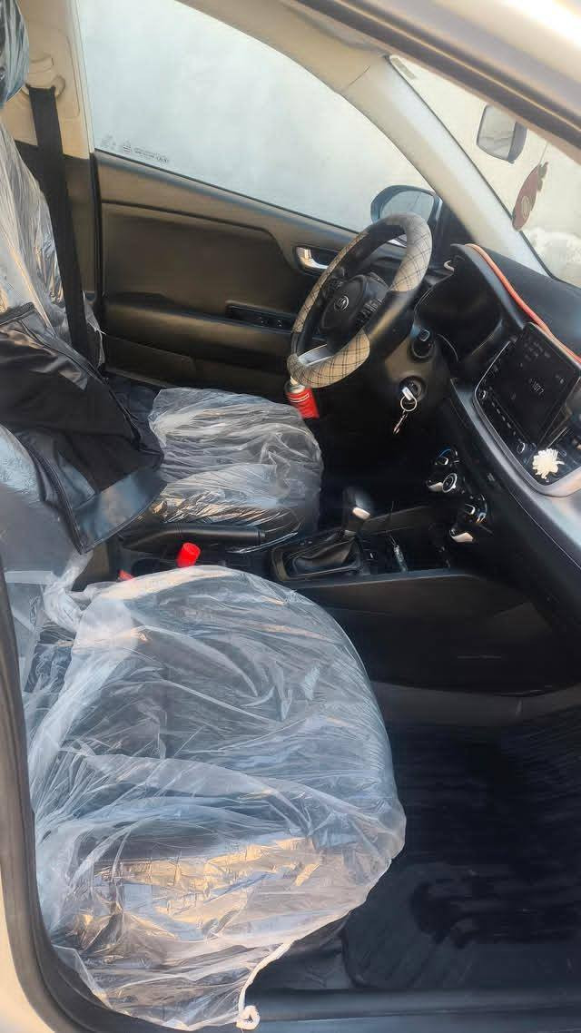 سلام عليكم
كيه ريو موديل 2021 مال معوقين بعد 9 تشهر و تكدر تحوله ضرر قطعتين باب جاملق محرك 16 المرقوب 
صدر جديد تواير جدد 
ماتصرف عليه ربع بس تشقل و تمشي السعر 115 و بيه مجال الاتصال /***********
