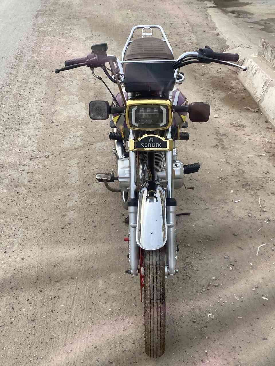 ادراجة ايراني 23 الدراجه بلادية مامفتوحة منه فيس بيها السعر550بيها مجال ايستفار على هذا الرقم ***********
