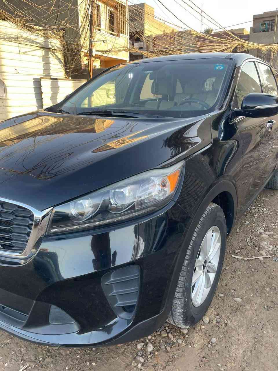 السلام عليكم
سياره كيه سورنتو مديل ٢٠١٩ امريكي
السياره جديده وماشيه ٧٥ الف ميل 
السيار بسمي رقم بغداد الدولي تحويل مباشر 
السياره ٧ راكب قطعتين تبريد
داخل بيجي واسود 
حادث السياره ربع الجاملغ الخلفي وصور الحادث مرفقه
بالمنشور  مكينة السياره اربعه اسلندر ٢٤٠٠ جي دي اي 
السعر ١٧٢ ورقه وبيه مجال
الاستفسار *********** جعفر 
*********** بهاء
السونار مرفق بالمنشور
