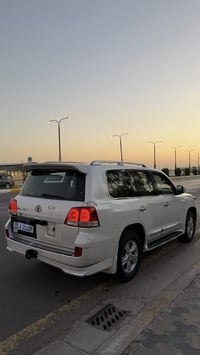 لاند كروزر • ٢٠٠٨ • V8 4.6