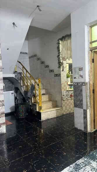 بيت في مدينة الصدر قطاع 33 6غرف نوم وصالات قاطين بناء جديد مو قديم مساحته 144 للبيع  اللي يريد يجي ويشوفة  ملحقات الفوك 4 غرف وحدة منهن ترهم مطبخ حتى تأسيس بيها
للاستفسار ***********

السعر220 قفل
