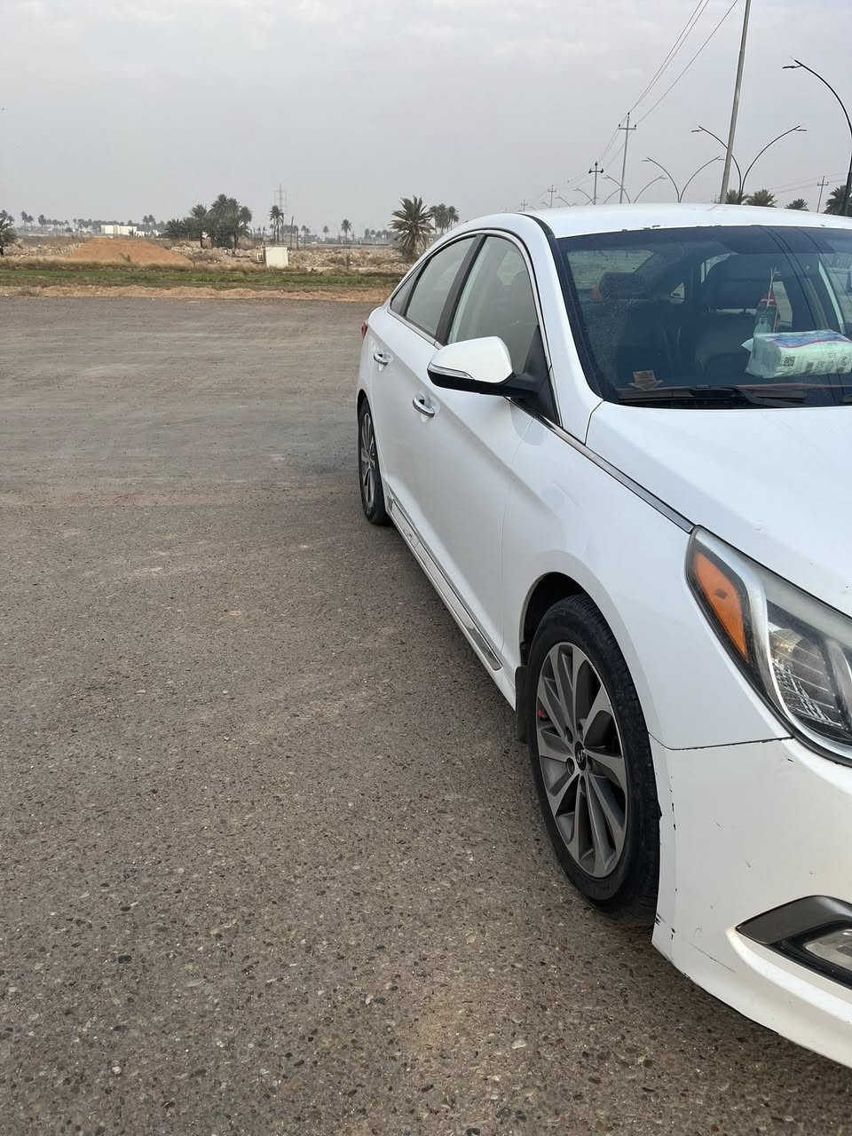 سوناتا 2015 وارد امريكي فول مواصفات عدا الفتحه بصمة ابواب + تشغيل+ جنطة 
3-شاشة لمكيف الهواء وعرض تفاصيل درجات الحرارة
4-فتح الجنطة اوتماتك عند
6-كشنات تدفئة+كشن السائق كهربا وكذلك يدعم الشحن السريع + منافذ شحن usb 
9-ويل كب 17 + حساس ضغط اطارات
10-  وضعيات للقيادة sports  +normal

15-كاميرا دوارة

الحادث الباب الصدر وجاملغ خلفي
السعر 130وبي مجال للشراي 
للاستفسار مكاني الرمادي 
078 15752740
