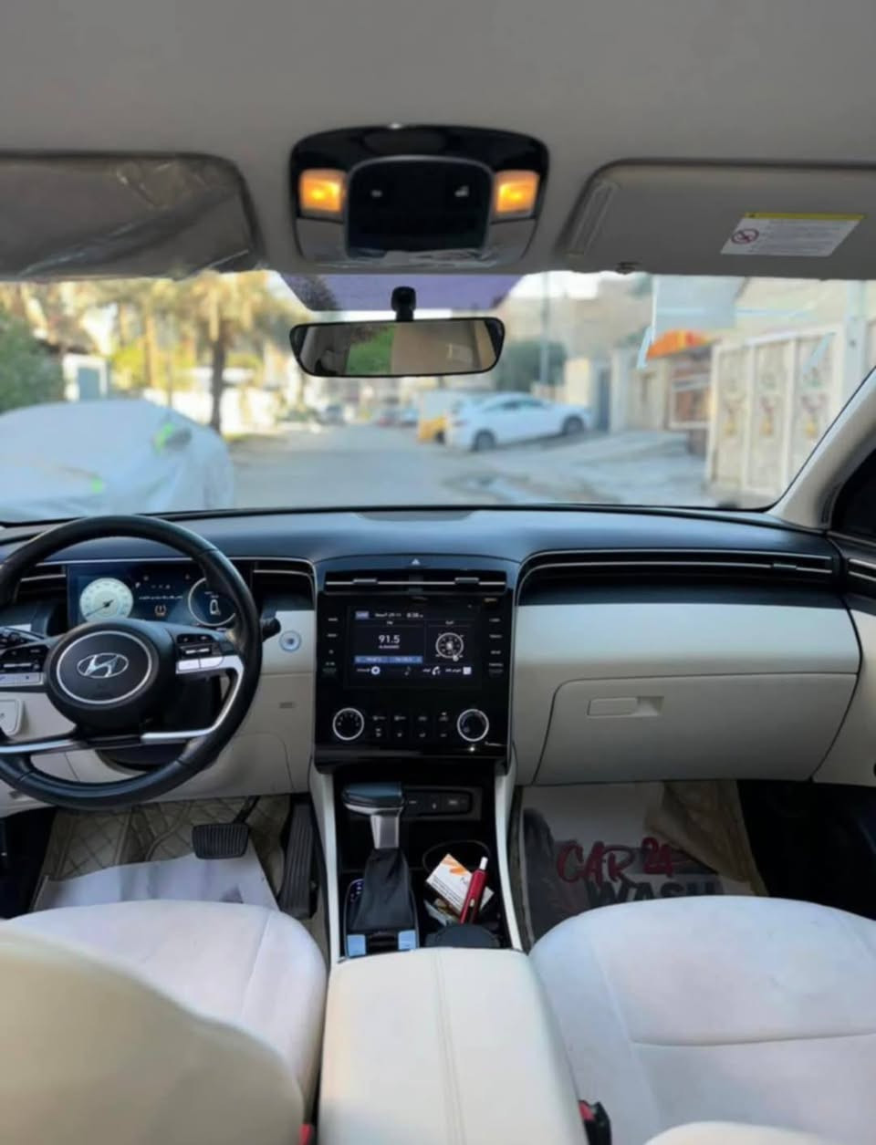 السلام عليكم  توسان 2020 شكل22 وارد خليجي
،اللون ابيض، رقم بغداد بسمي شرط التحويل محرك 2000، دوش  ماشيه 84 الف ،فول مواصفات عدى البانوراما  
مكفوله كفاله عامه من الصبغ والتبديل شرط السونار استلم شركه كتلوكات الشركه بيه يعني على ايد وحده 
محرك وكير مكفول تبريد تدفئه كله شغال 
المواصفات
1- كراسي كهربائي 
2- حساسات امامية خلفية
3 - بصمة 2 + تشغيل عن بعد
4 - ويل كروم 
5 - اشاير بالمري
6 - دخول ذكي
7 - هاند بريك بصمة
8 - ثلاث انظمة قيادة ايكو سبورت نورمال 
9 - شاشة ايباد 
10 - شاحن واير ليس مع منافذ USP إماميه 
11 - قطعتين تبريد 
12 - تحكمات ستيرن جهتين 
13 - كأمرة دواره
14 - بردات خلفية
15 - الجام اوتو 
16 - مثبت سرعة
17- مري شفط 
18 - لايتات دوارة امامية فول LED
19 - زنون لد امامي خلفي
20- لد نهاري
السعر اتصل على الرقم 
العنوان. الانبار الكرمه او ابراهيم بن علي اطراف بغداد 
للاستفسار 
 *********** 
مكلف بل نشر اتصل على الرقم ما متواجد على الفيس
