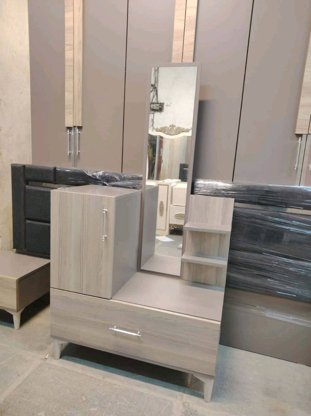 غرفة نوم مستعملة🇹🇷
 نضافة99٪💯
عدد القطع / 5
نضام / أبواب مديل حديث 💢 
سعرها /475قفل💸

شد ونقل داخل بغداد مجاني🚛
يوجود توصيل محافضات 🚛