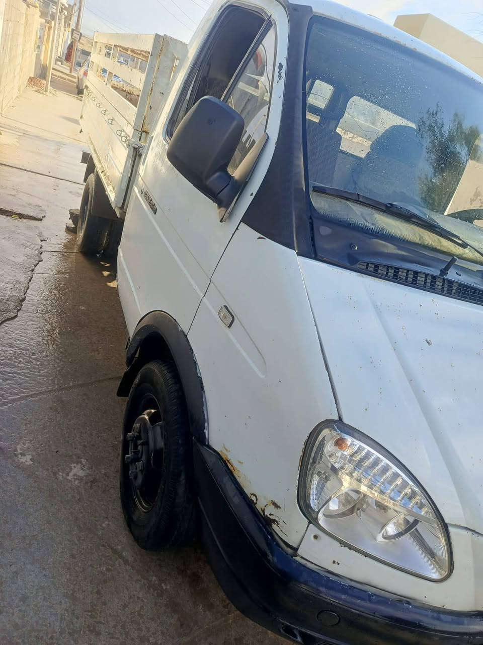 سلام عليكم كازيل روسي محرك بانزين  سنوية 30 شرط التحويل 
سيارة مانقصة كلشي جاهزة لشقل السعر 38$بيهة مجال   العنوان كركوك ***********
