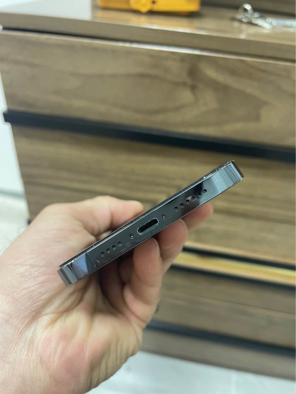 İphone 12 pro max
Zakire 128gb
1sim esim 
Battry 79 bilad 
Nakrawa bashart hawaw comptr 
Xaweni %90 
Hawler 5 hasarok geandn niya أربيل, العراق


**إذا كنت صاحب هذا الإعلان وتريد حذفه لأي سبب، رجاءا أرسل رسالة إلى الدعم الفني**