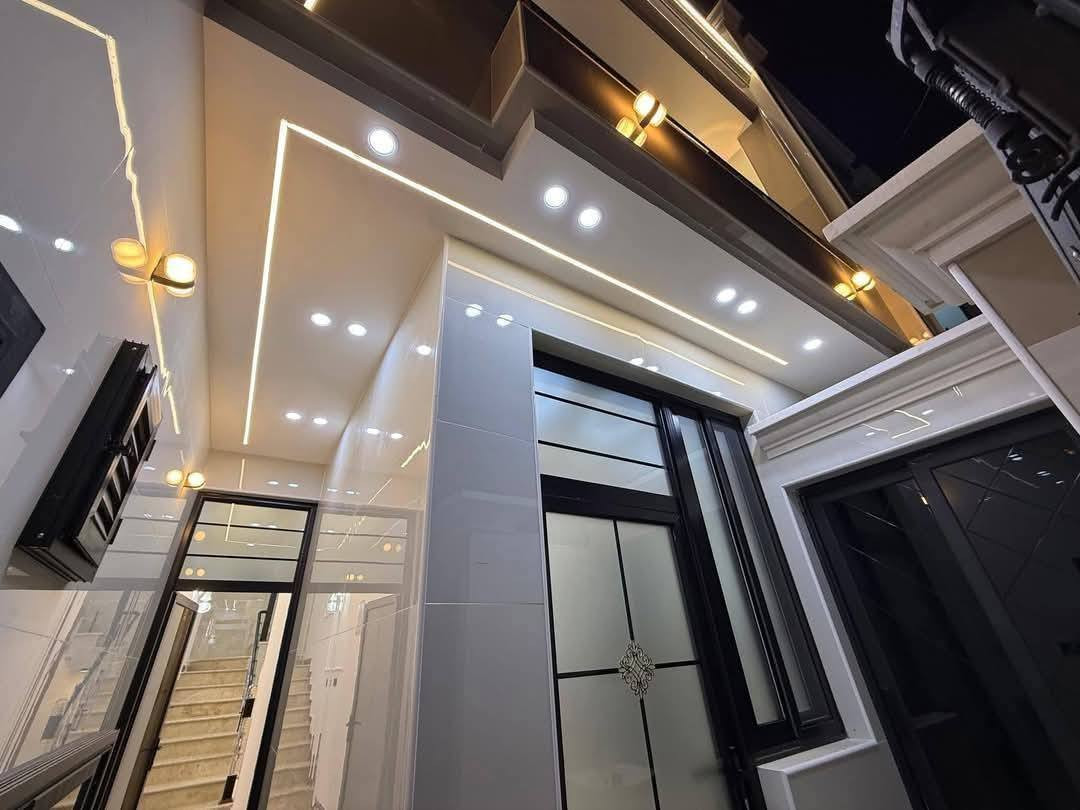 ‏‎‏دار للبيع او المراوس في النجف الاشرف
حي الوفاء
مساحه الدار  ١٠٠ م 
شارع ١٠
٣ نوم طابقين عمل درجه اولى
قرب سايدين وفاء-جزيره

‏‎  للاستفسار مراجعة مكتب العطاء للوساطه العقاريه في حي الجامعه شارع ابو حكمت مجاور باقر مول 
او الاتصال 
‏‎*********** (يتوفر واتساب)
