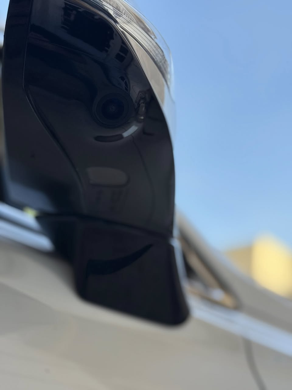 هونداي سنتافي كلكرافي 2023
السيارة اعلى فئة تجي بالسنتافي كلكرافي // لون ابيض  صدفي دخول جديد بدون رقم 

الموصفات 
Engine:- 2.5L / turbo 4 cylinder 
فتحة سقف (بانوراما )
جميع كشنات السيارة كهرباء
داتشو امامية
كشن السايق خزن ميموري سيت
كشنات جلد + تدفئة تبريد + كشنات خلفية تدفئة
ستيرن تدفئة 
شاشة جبيرة كاربلي
كامرات 360  درجة
كامرات داخل الدشبول مع الاشارة 
رادارات امامية ، خلفية ،جانبية 
مانع تصادم خلفي وجانبي وامامي مع توقف ذاتي 
داخل السيارة LED متغير 10 اللوان
مري شفط مع اشارات بالمري
تنبيه خروج مسار + قيادة ذاتية 
سستم صوت 12 سماعات بنظام Harman Kardon
لايتات امامية خلفية LED + لايتات امامية بنظام LED DRL
السيارة مزودة بنظام Blue Link Telematics
جنطة كهرباء 
حساسات امامية خلفية 
ويل كروم 19 انچ
سقف شامواه(كنتارا)
4 وضعيات قيادة 
فور ويل درايف    
  اوتو بارك (تتقدم وترجع بالبصمة)
شاحن وايرليس
بردات خلفية بلادية
السيارة ماشية 11 ميل فقط

الحادث  / تبديل جاملغ  + صبغ بنيد ( سعر ( 215 ) ورقه مكلف  هذا رقم صاحب سياره 

للاستفسار :  ***********
