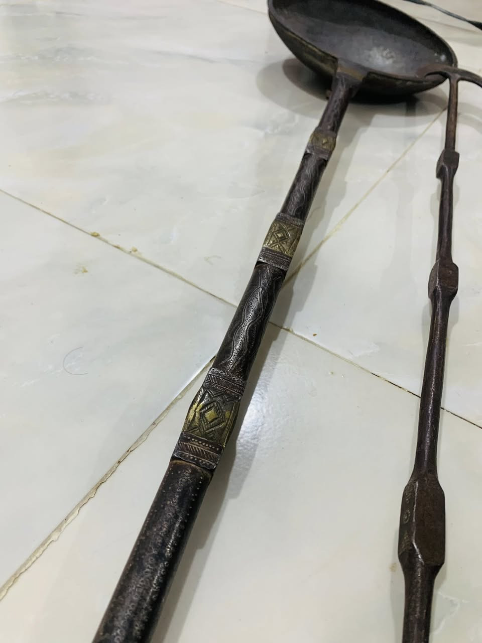 محماس قديم العمر 60سنة صاحب المحماس مشعل سلمان شداد للتواصل ***********
